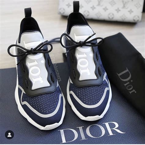 Stream Dior Runners by NAV 